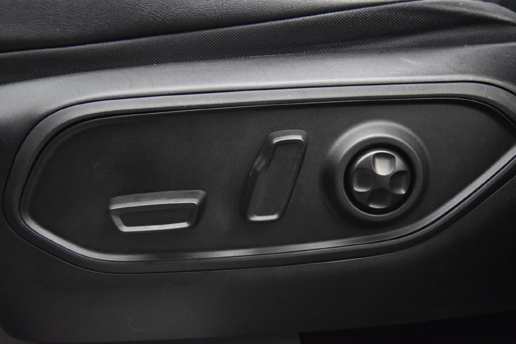 Used 2023 Jeep Grand Cherokee L Overland AWD/4WD image 26