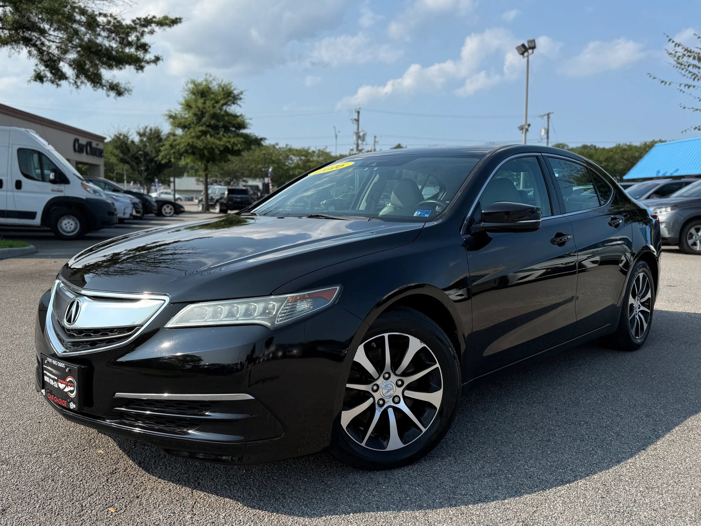 Used 2016 Acura TLX w/ Technology Package FWD image 2