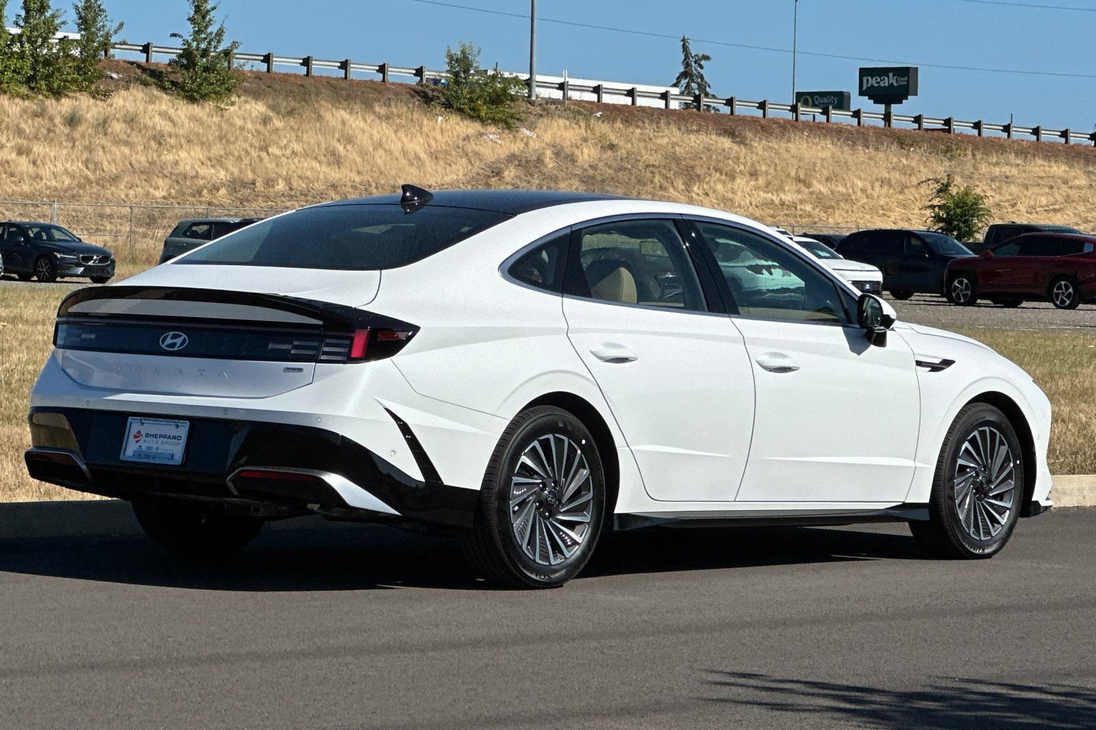 New 2026 Hyundai Sonata Limited FWD image 3