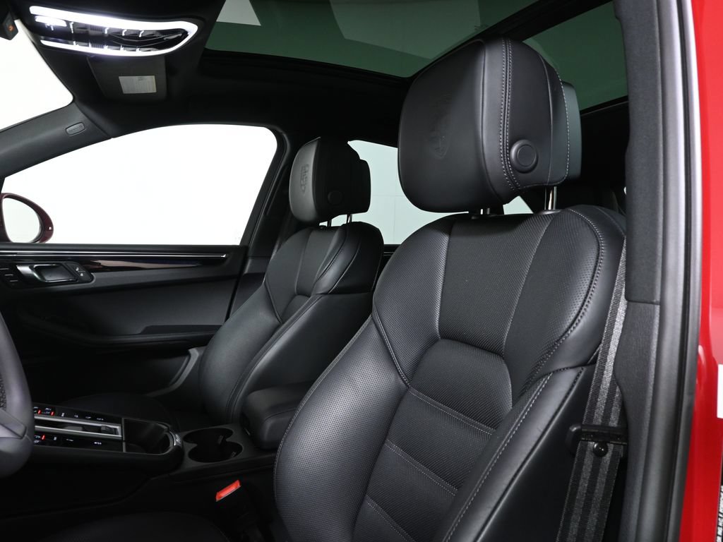 Used 2026 Porsche Macan S AWD/4WD image 15
