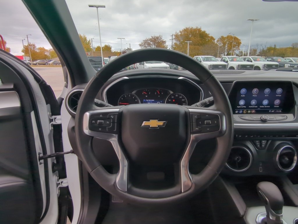 Used 2022 Chevrolet Blazer LT image 3