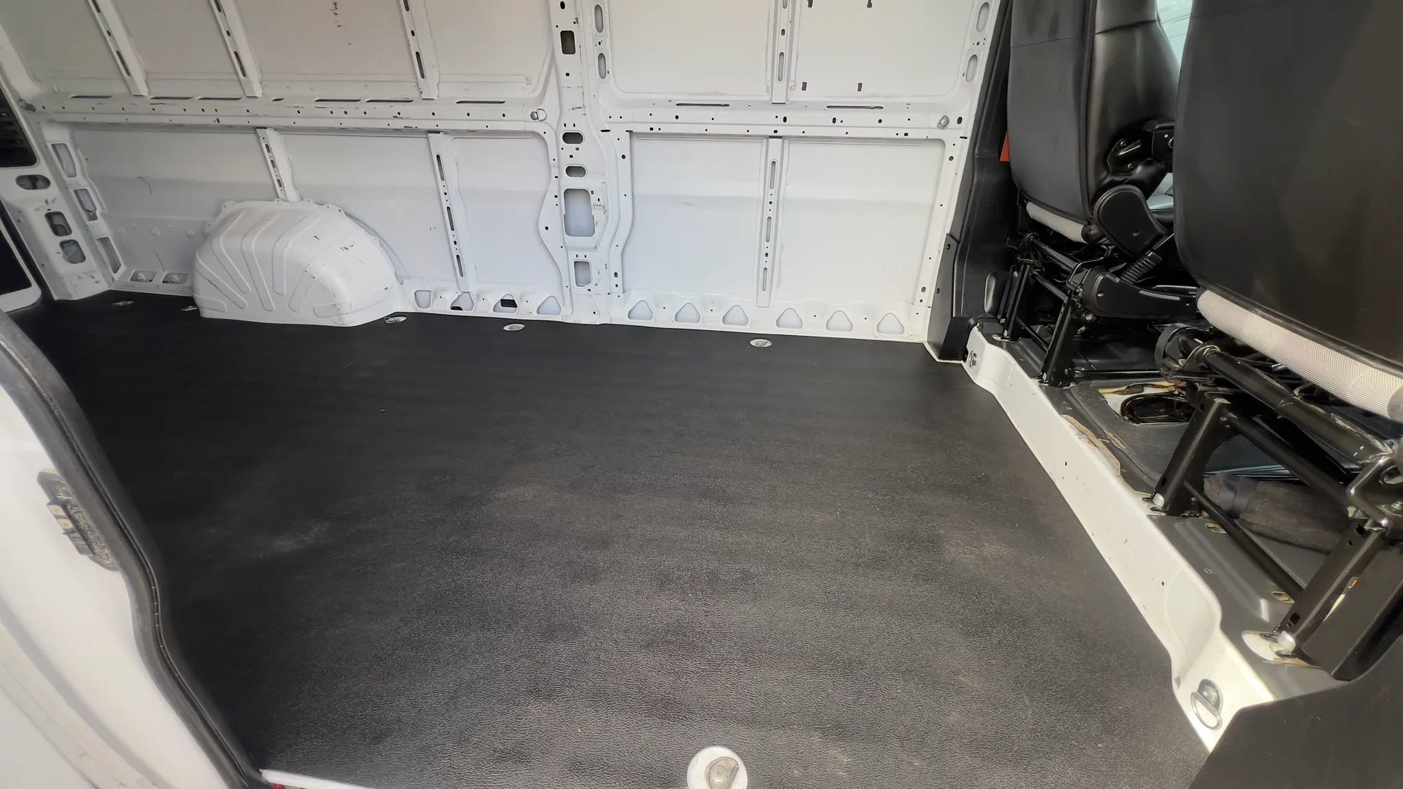 Used 2023 RAM ProMaster 3500 w/ Lane Management Group FWD image 16