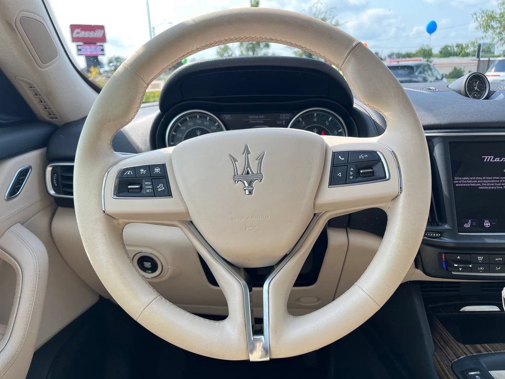 Used 2022 Maserati Levante GT AWD/4WD image 17
