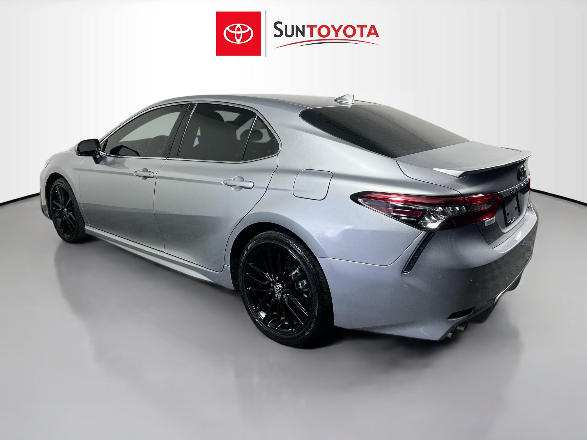 Used 2024 Toyota Camry XSE FWD image 6