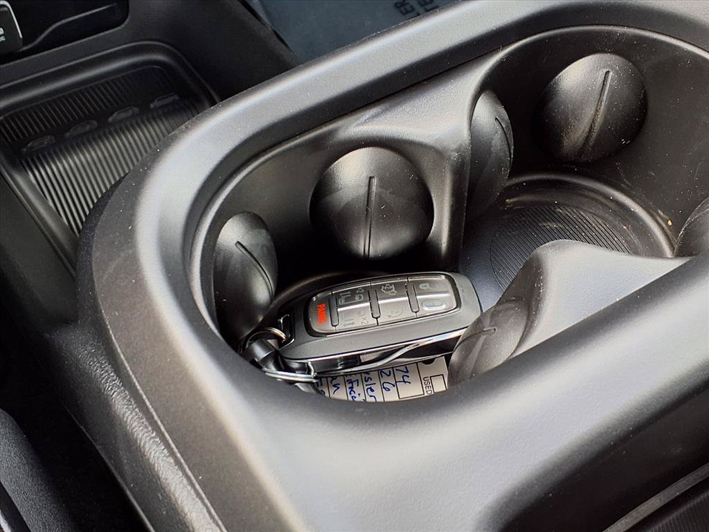 New 2026 Chrysler Pacifica Select FWD image 17