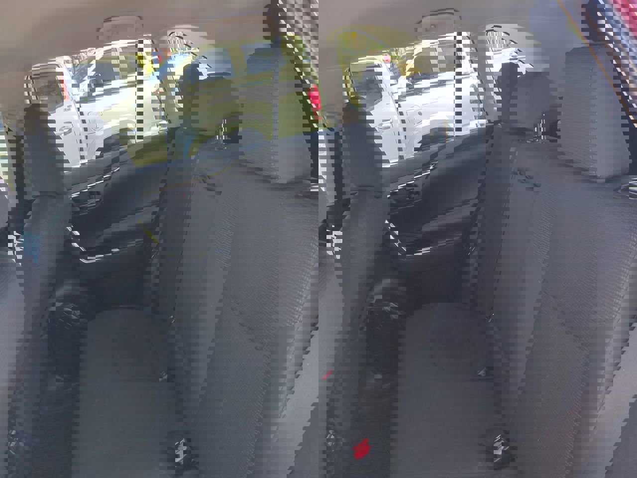 Used 2024 Toyota RAV4 LE image 13