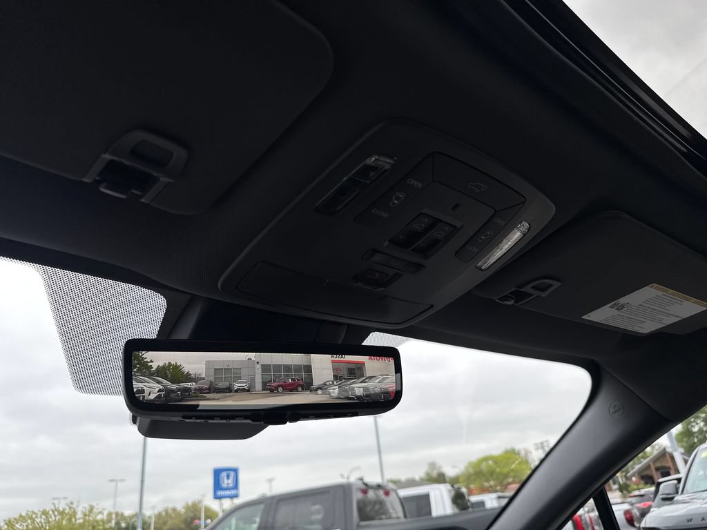 Used 2023 Toyota Sienna Platinum AWD/4WD image 49