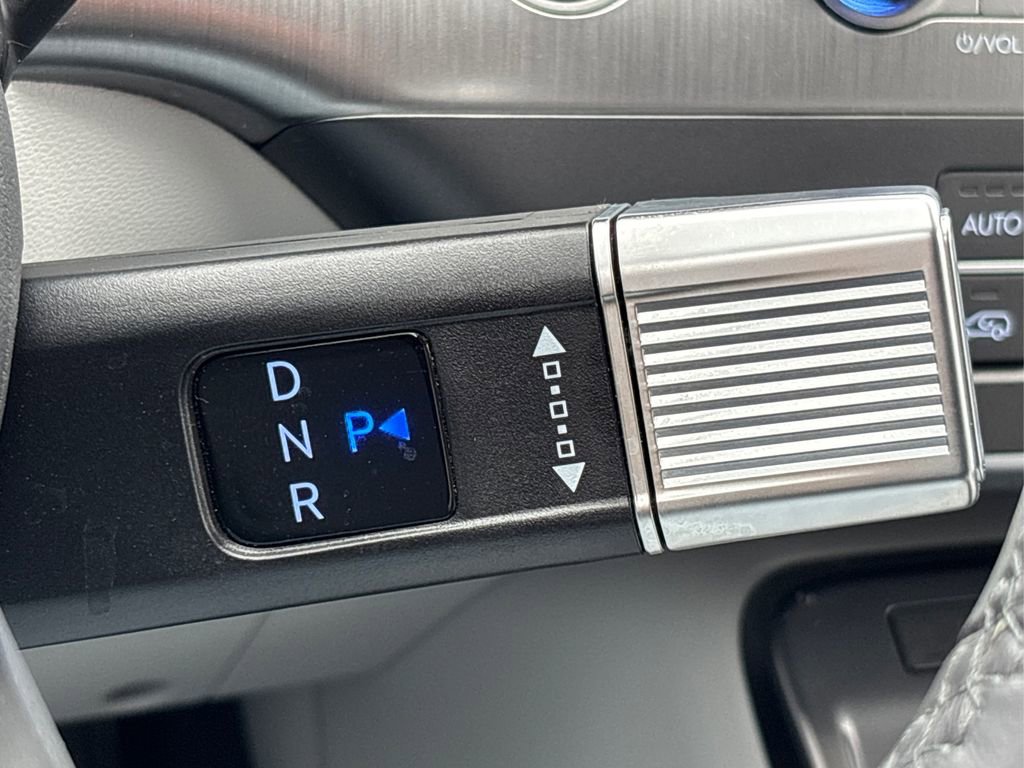 Certified 2025 Hyundai Kona SEL AWD/4WD image 34