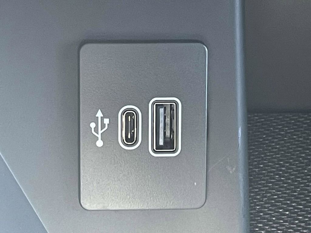 New 2025 Ford F150 Lariat w/ Equipment Group 501A Mid image 25