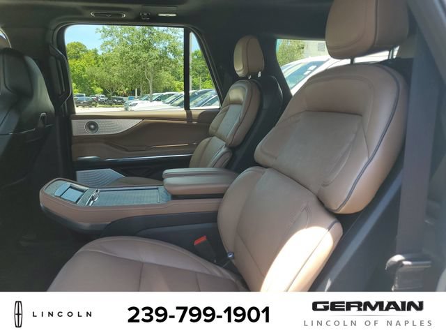New 2026 Lincoln Navigator L Black Label AWD/4WD image 19