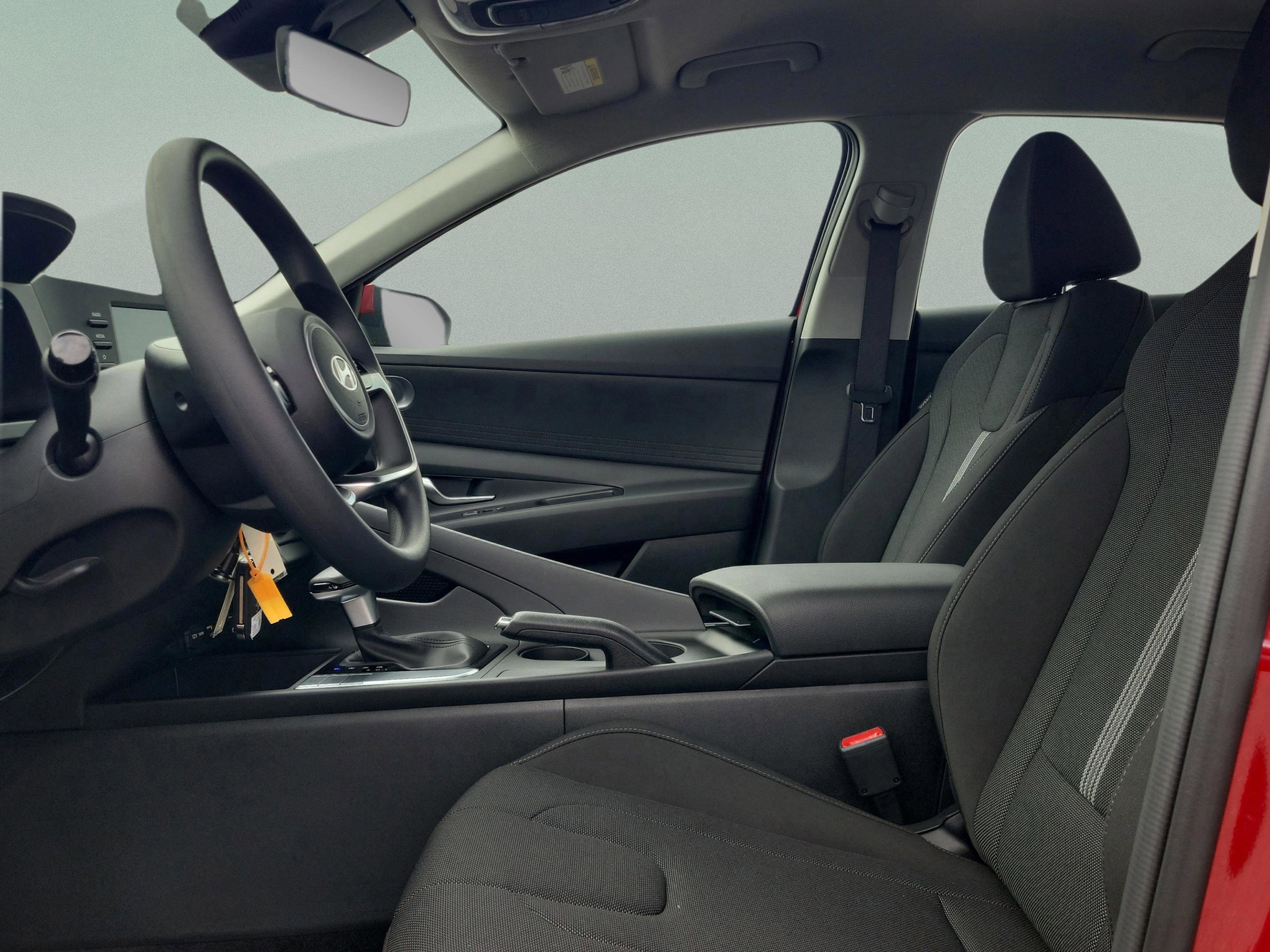 New 2026 Hyundai Elantra SE image 22