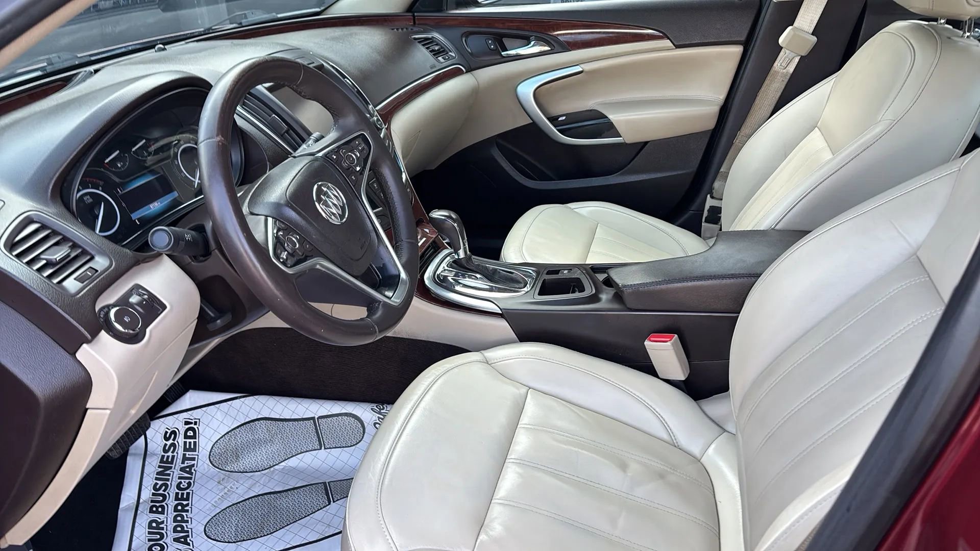 Used 2017 Buick Regal Sport Touring image 9