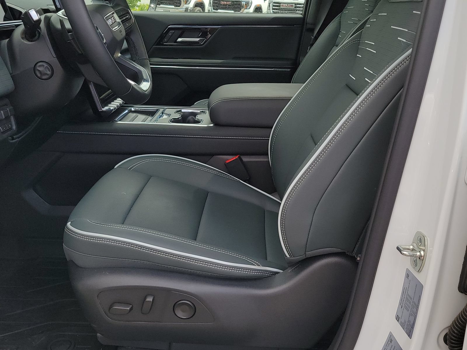 New 2026 GMC Sierra EV AT4 AWD/4WD image 6