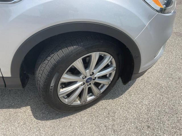 Used 2018 Ford Escape Titanium w/ Ford Safe & Smart Package AWD/4WD image 17