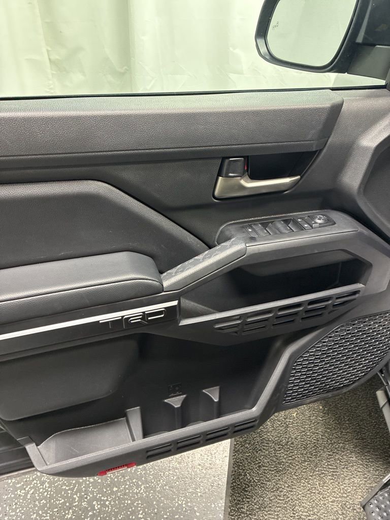 Used 2025 Toyota Tacoma TRD Sport image 13
