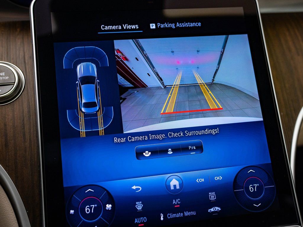 Used 2025 Mercedes-Benz C 300 4MATIC Sedan image 32