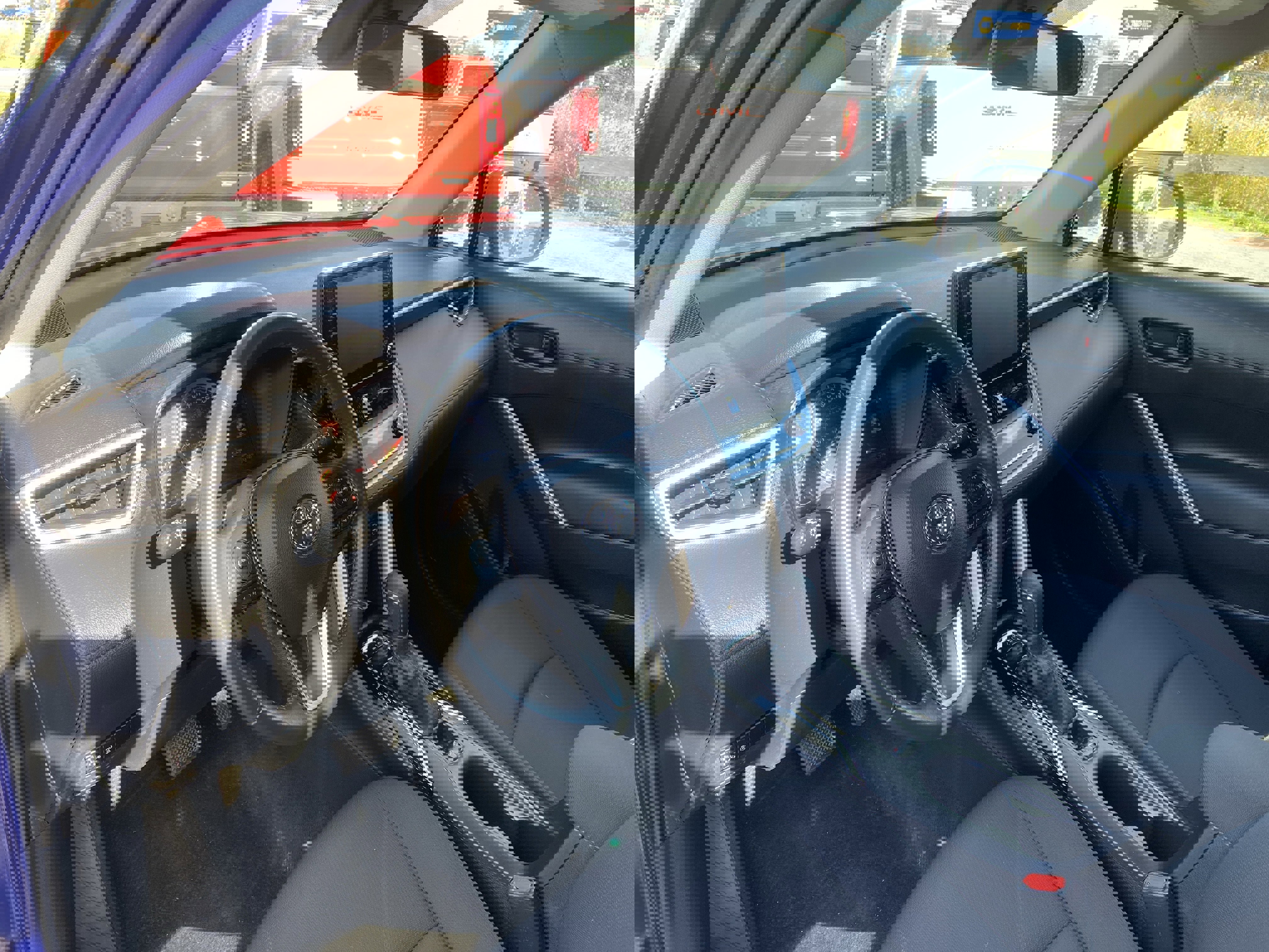 Used 2022 Toyota Corolla Cross LE image 7