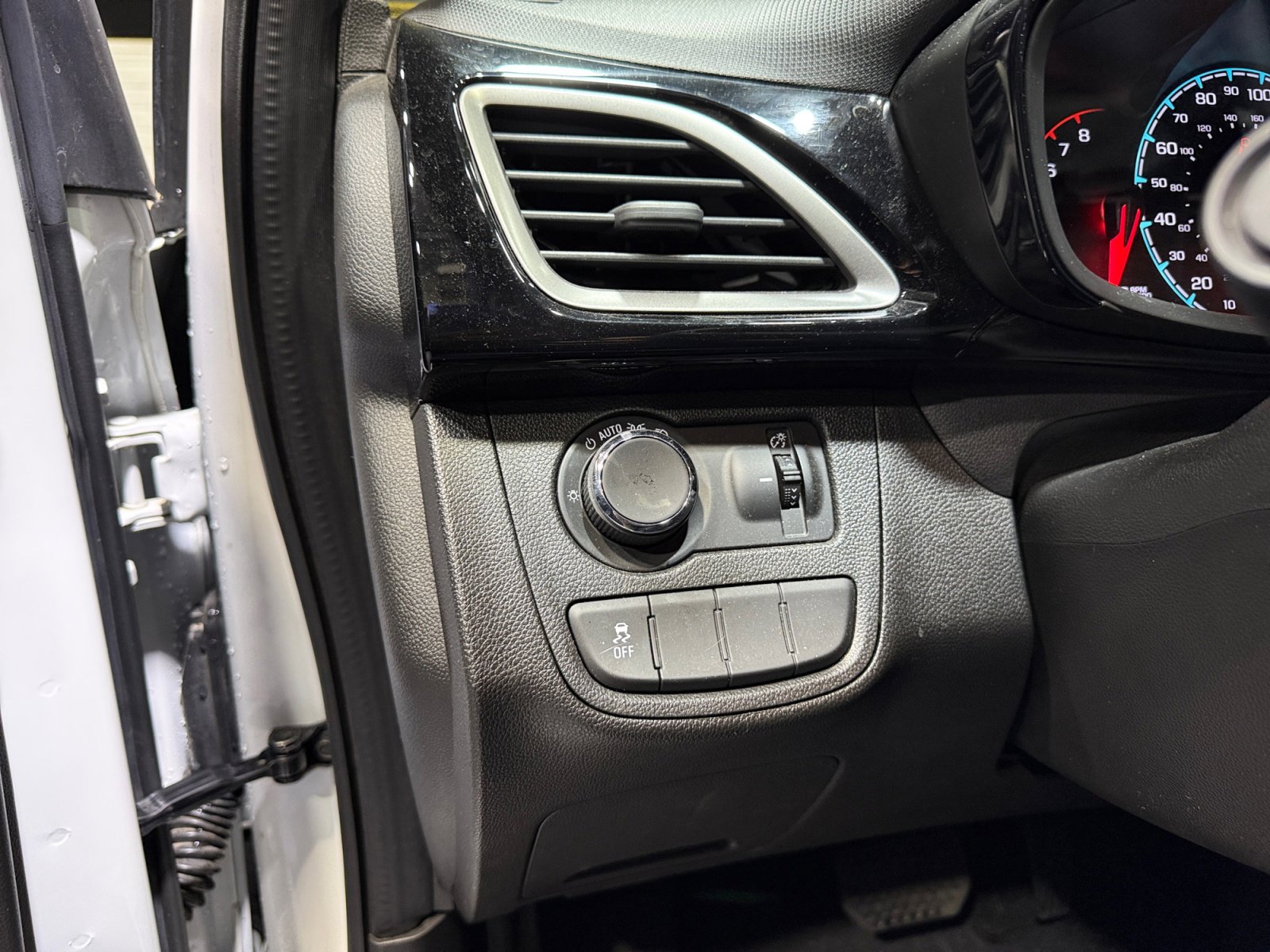 Used 2020 Chevrolet Spark LT image 12