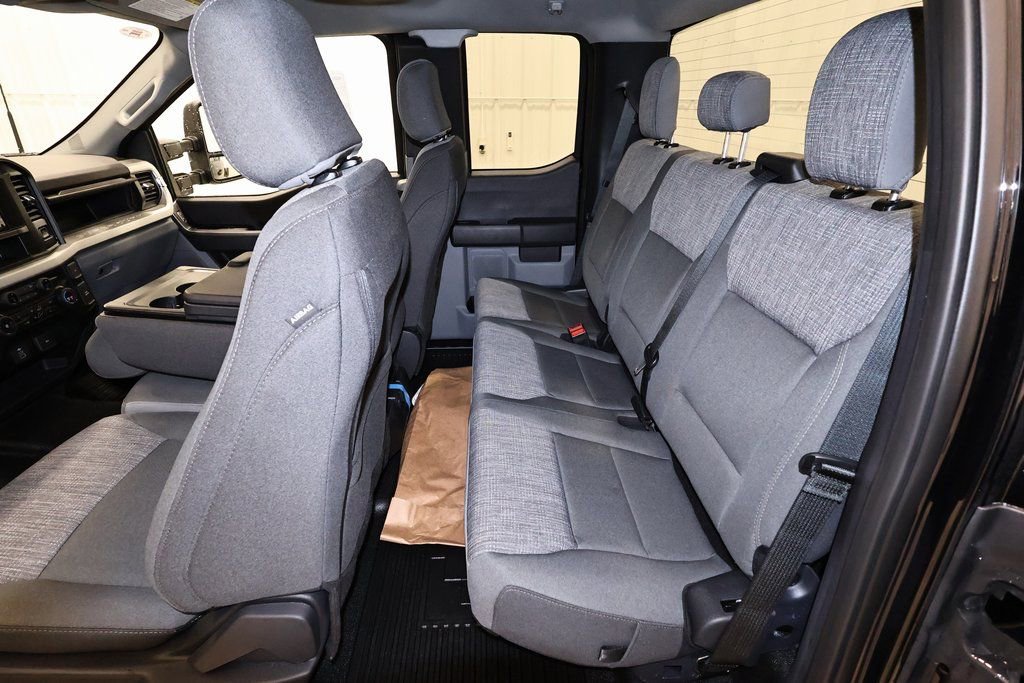 New 2026 Ford F550 4x4 Supercab Super Duty w/ XLT Value Package image 13