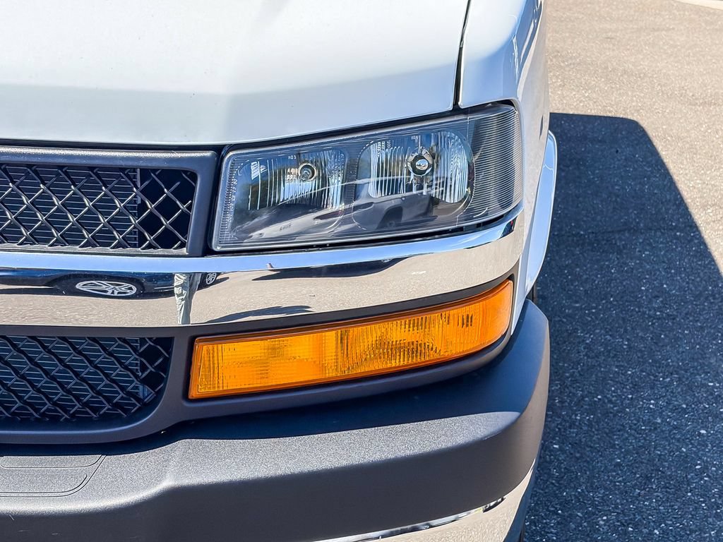New 2025 Chevrolet Express 3500 w/ Driver Convenience Package RWD image 7