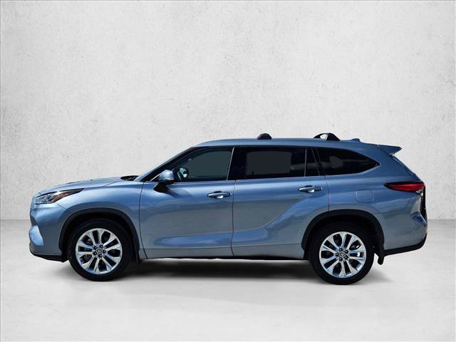 Used 2023 Toyota Highlander Limited FWD image 9