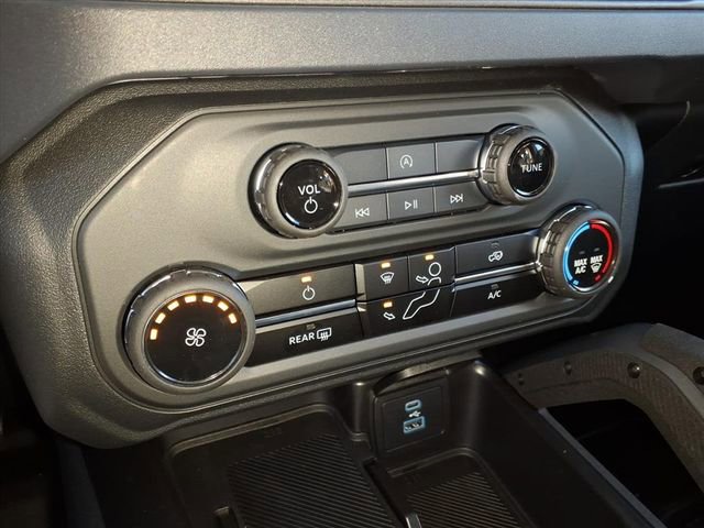 New 2025 Ford Bronco Badlands w/ Black Appearance Package image 12