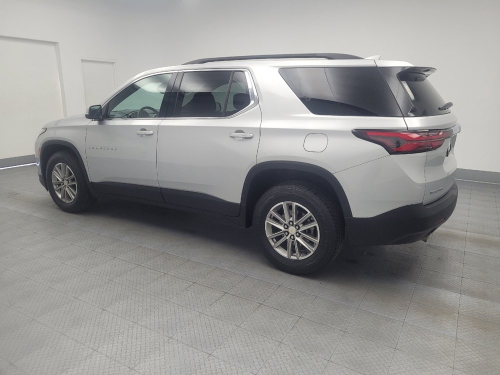 Used 2022 Chevrolet Traverse LT image 3