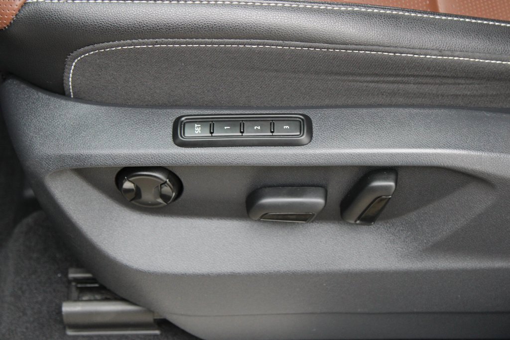 Certified 2021 Volkswagen Atlas SEL Premium image 11