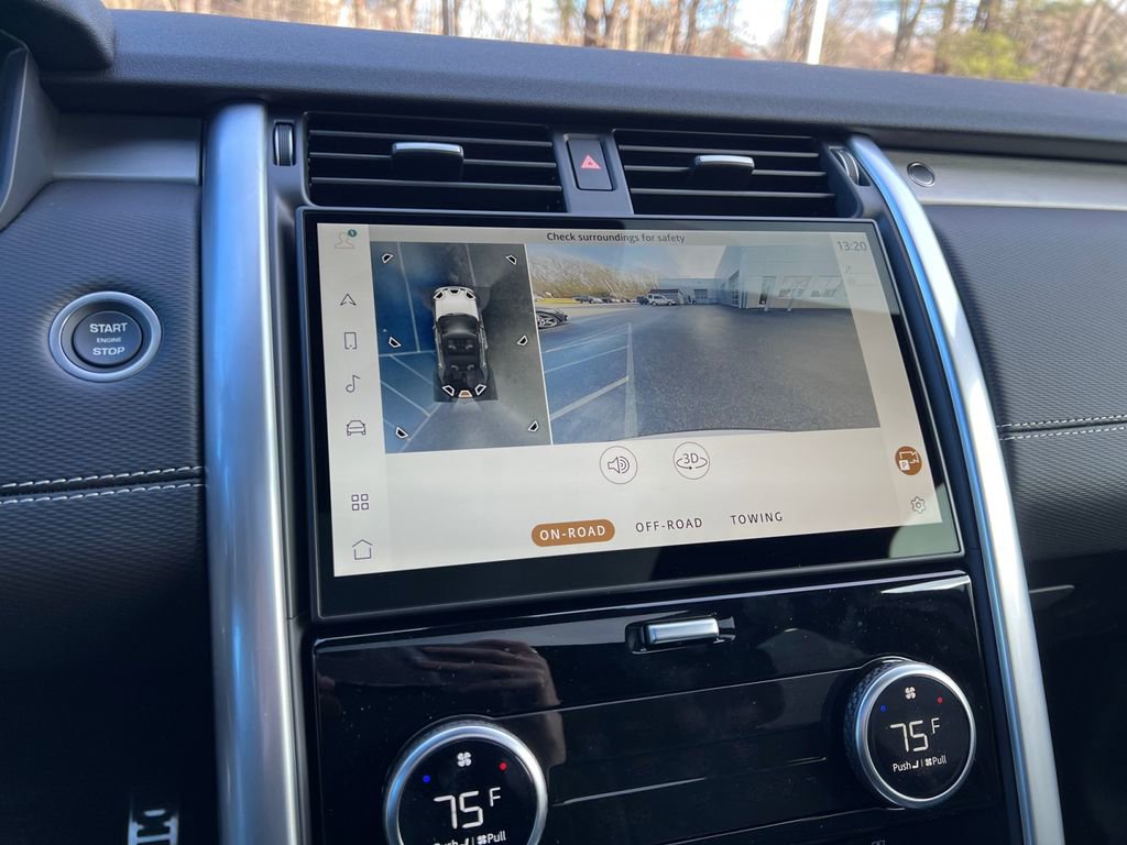 New 2025 Land Rover Discovery Dynamic SE image 19