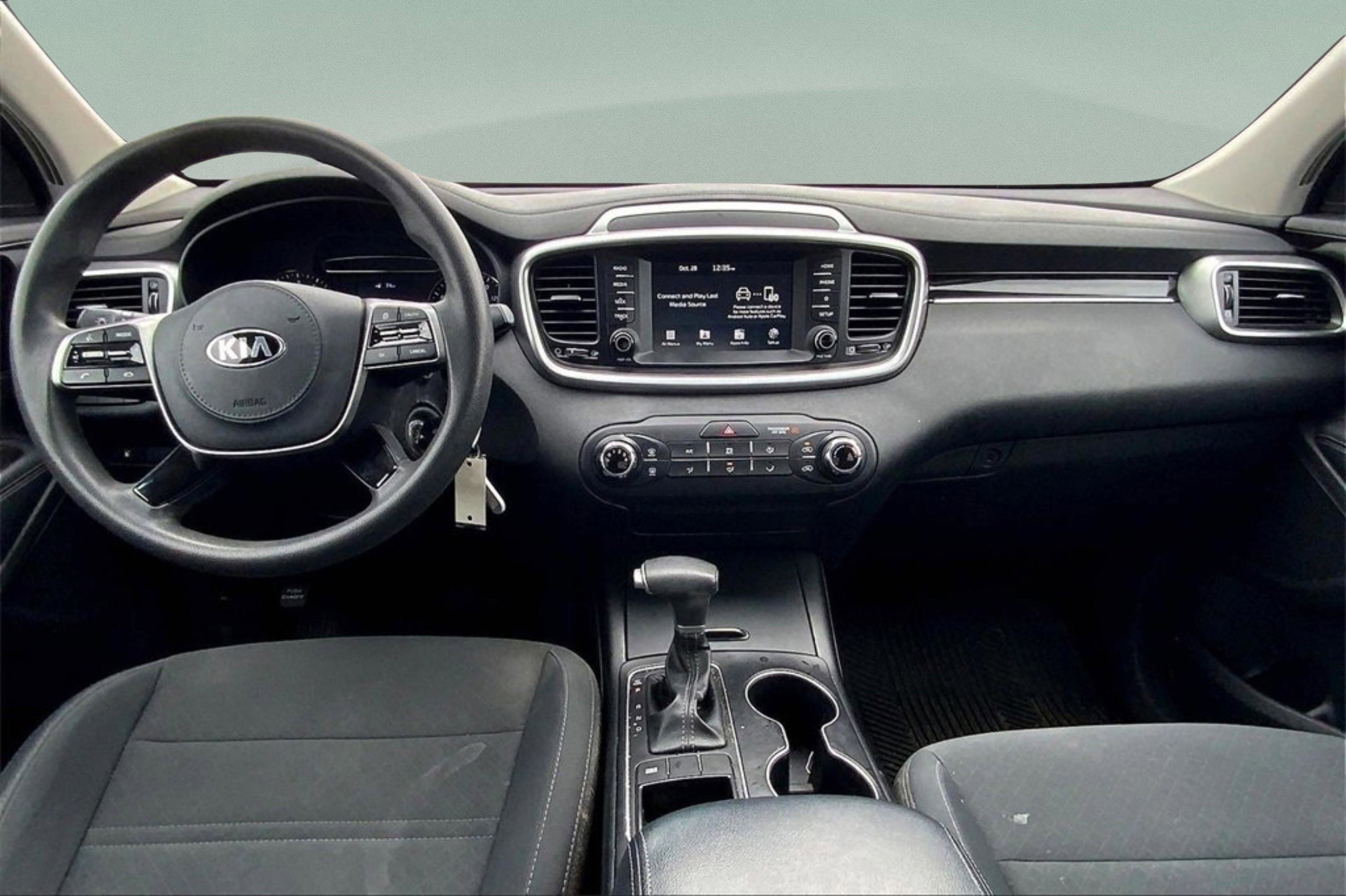 Used 2020 Kia Sorento LX image 16