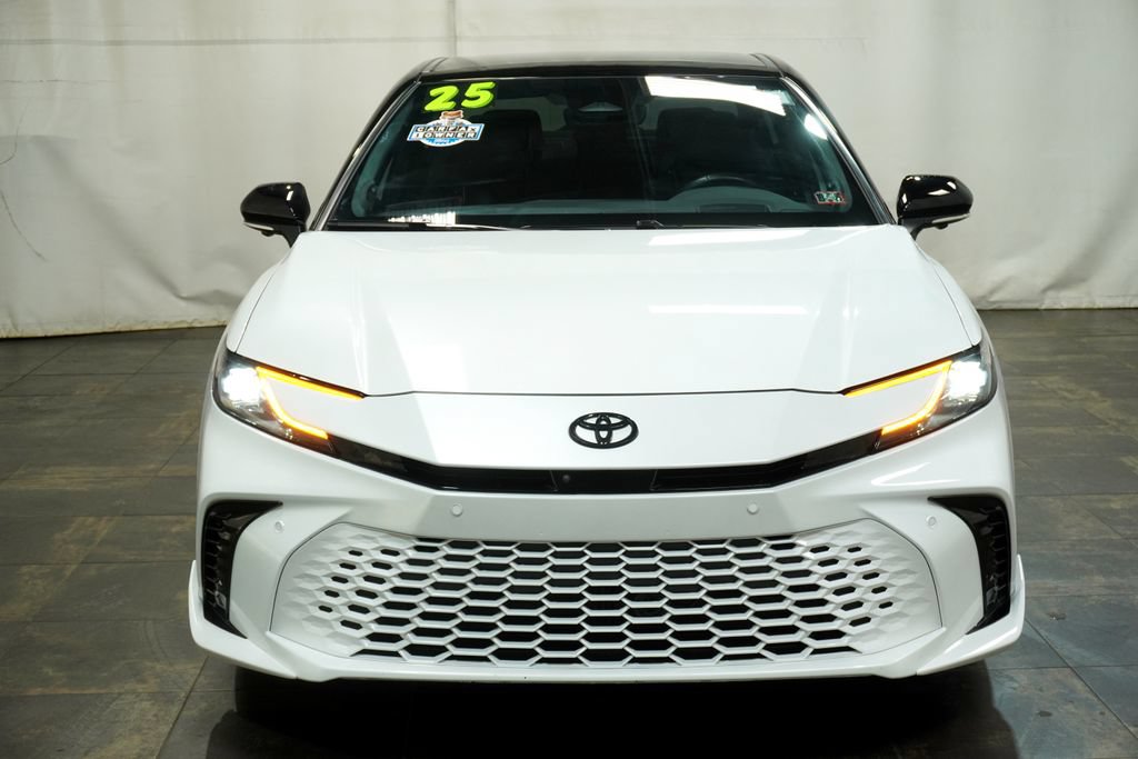 Used 2025 Toyota Camry XSE w/ Premium Plus Package AWD/4WD image 8