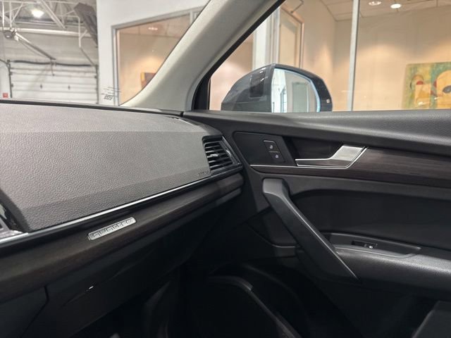 Used 2021 Audi Q5 2.0T Premium w/ Convenience Package AWD/4WD image 17