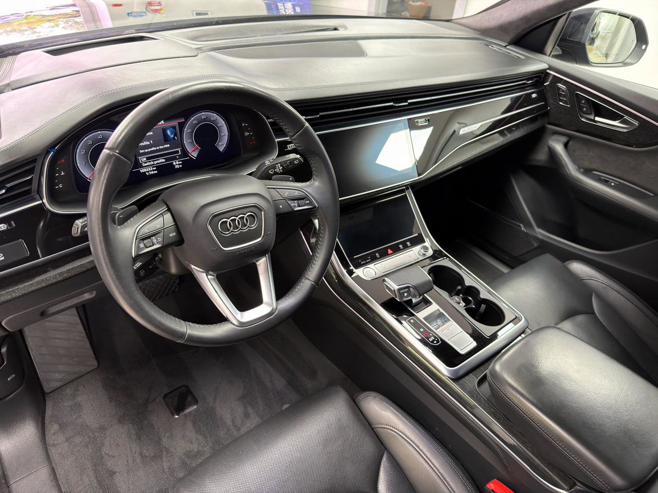 Used 2020 Audi Q8 Prestige AWD/4WD image 27