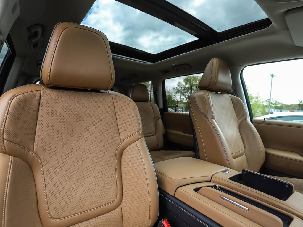 Used 2025 INFINITI QX80 Luxe AWD/4WD image 34