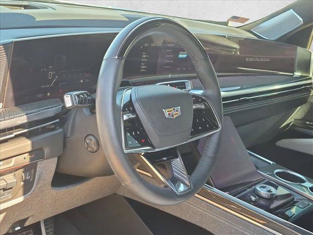 Used 2025 Cadillac Escalade V AWD/4WD image 10