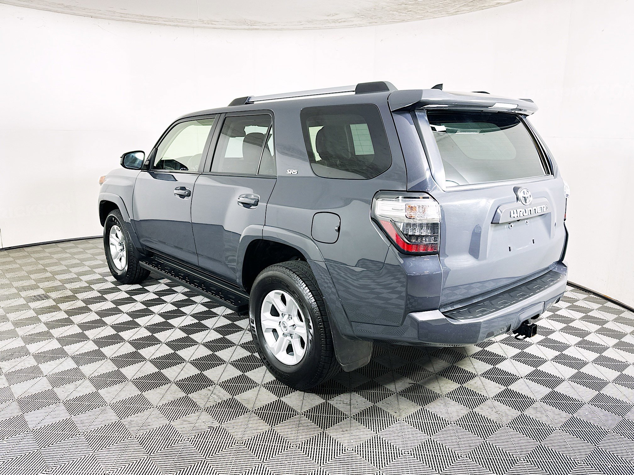 Used 2024 Toyota 4Runner SR5 AWD/4WD image 5