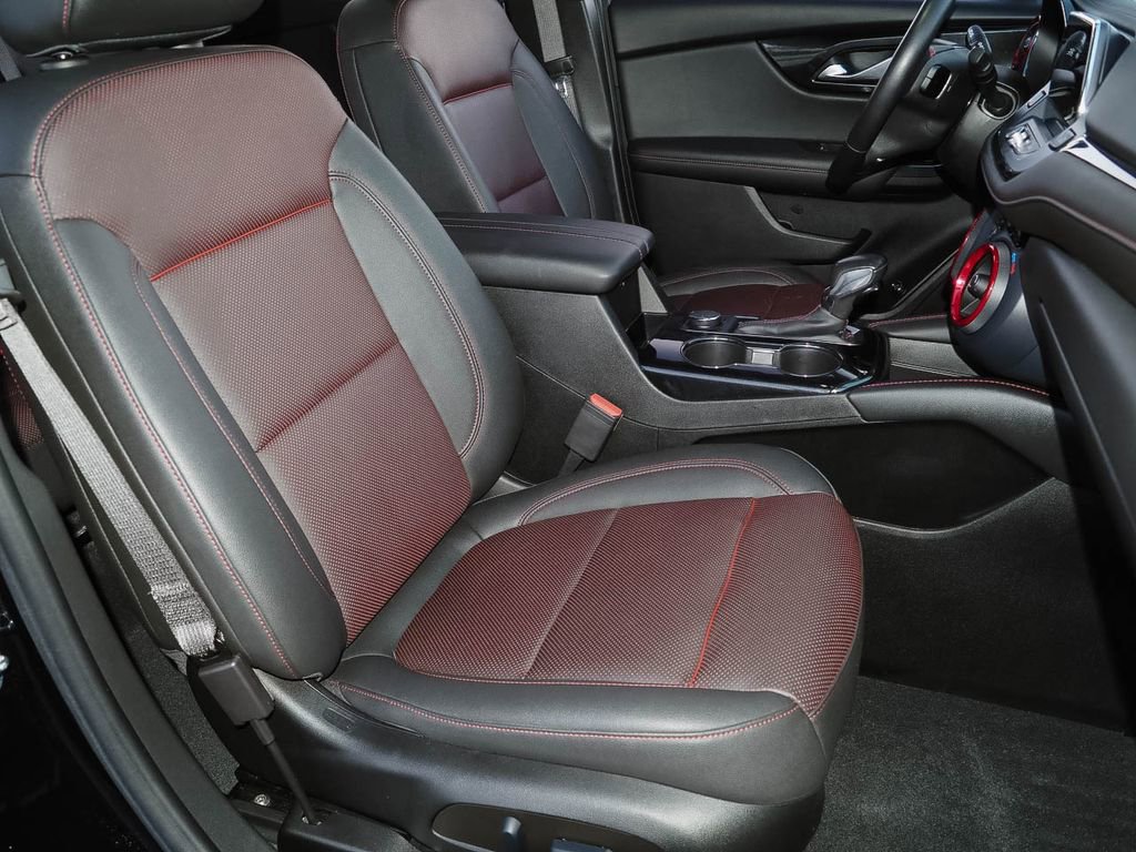 Certified 2022 Chevrolet Blazer RS w/ Enhanced Convenience Package image 18