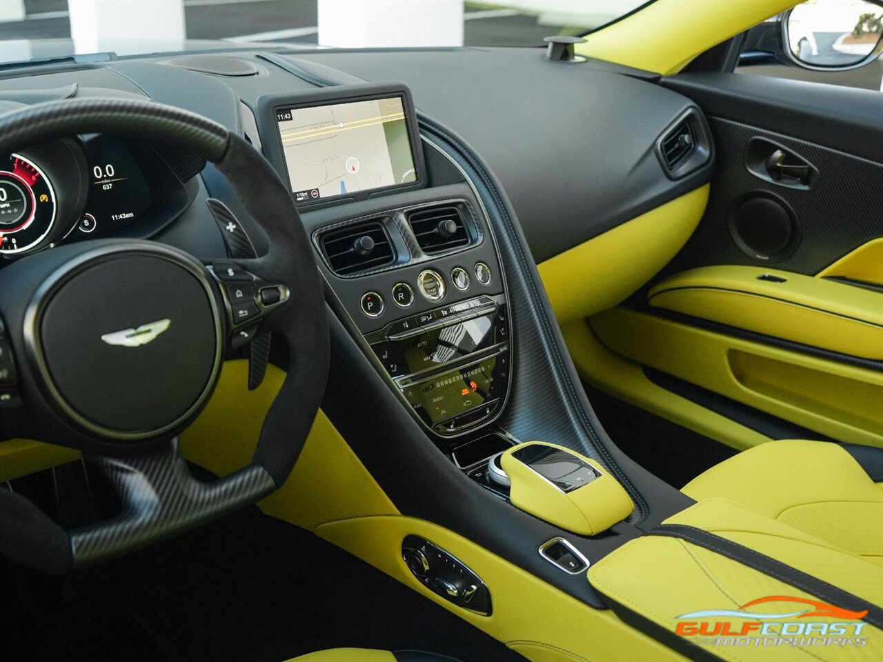 Used 2023 Aston Martin DBS Coupe RWD image 18
