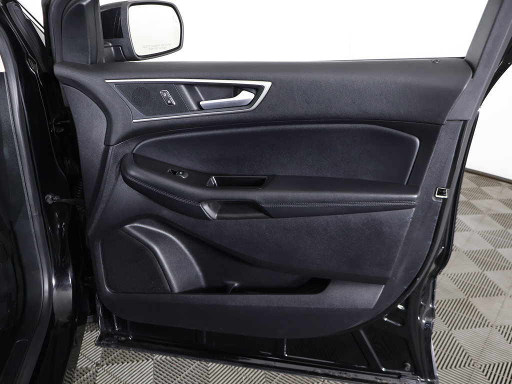 Used 2018 Ford Edge SEL w/ Equipment Group 201A AWD/4WD image 27