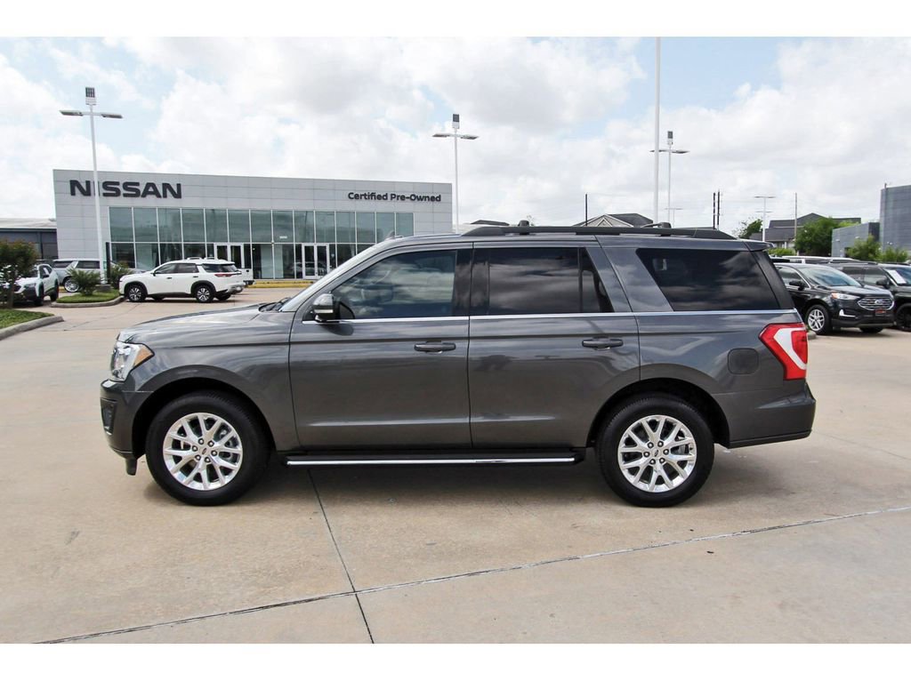 Used 2021 Ford Expedition XLT image 3