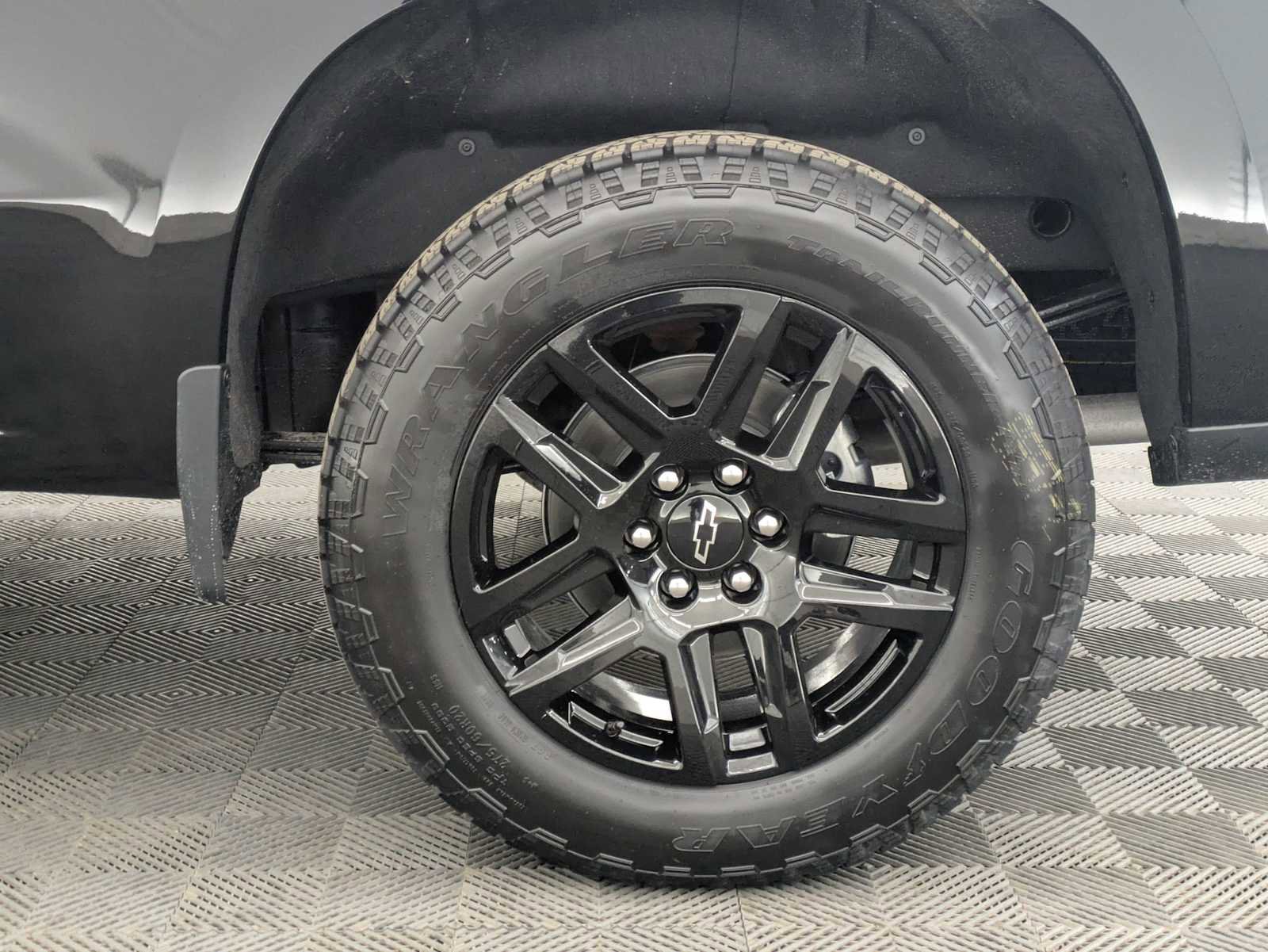 New 2026 Chevrolet Silverado 1500 High Country w/ Midnight Edition image 15