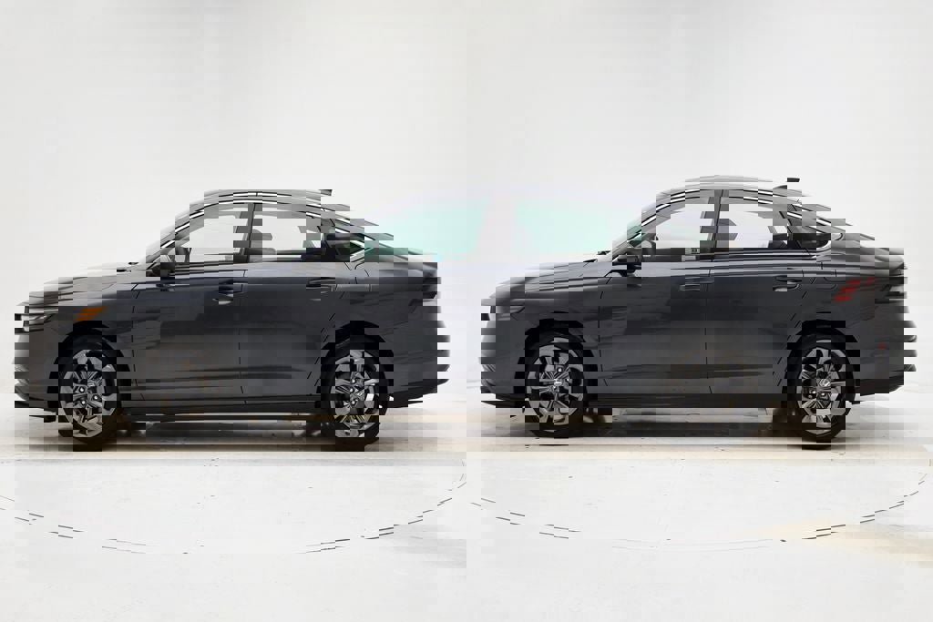 Used 2024 Honda Accord EX image 6