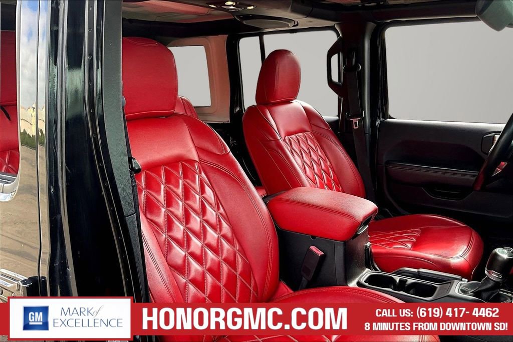 Used 2019 Jeep Wrangler Unlimited Sahara image 26