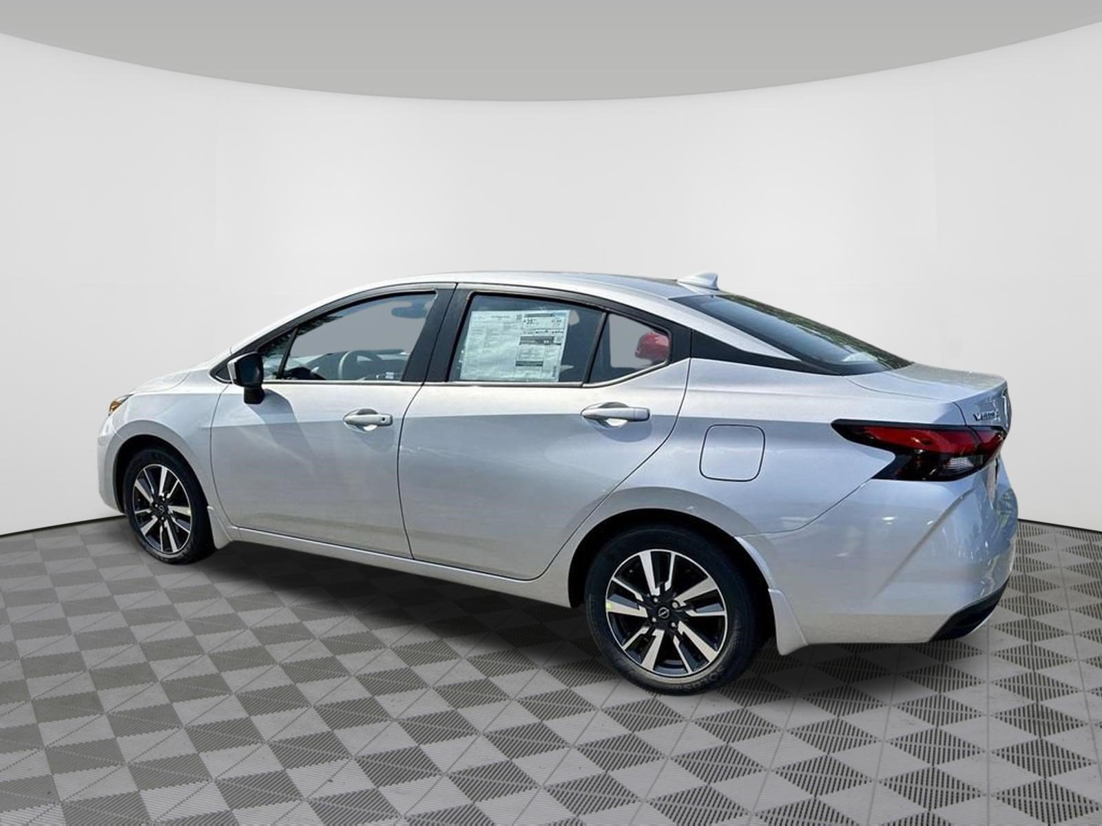 Used 2025 Nissan Versa SV w/ Trunk Package FWD image 16