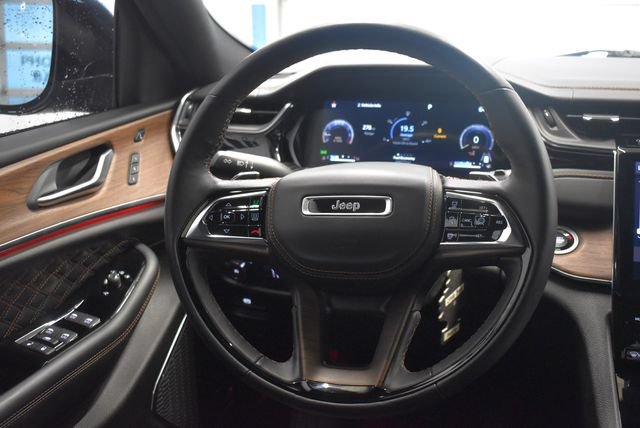 Used 2023 Jeep Grand Cherokee L Summit w/ High Altitude Package AWD/4WD image 24