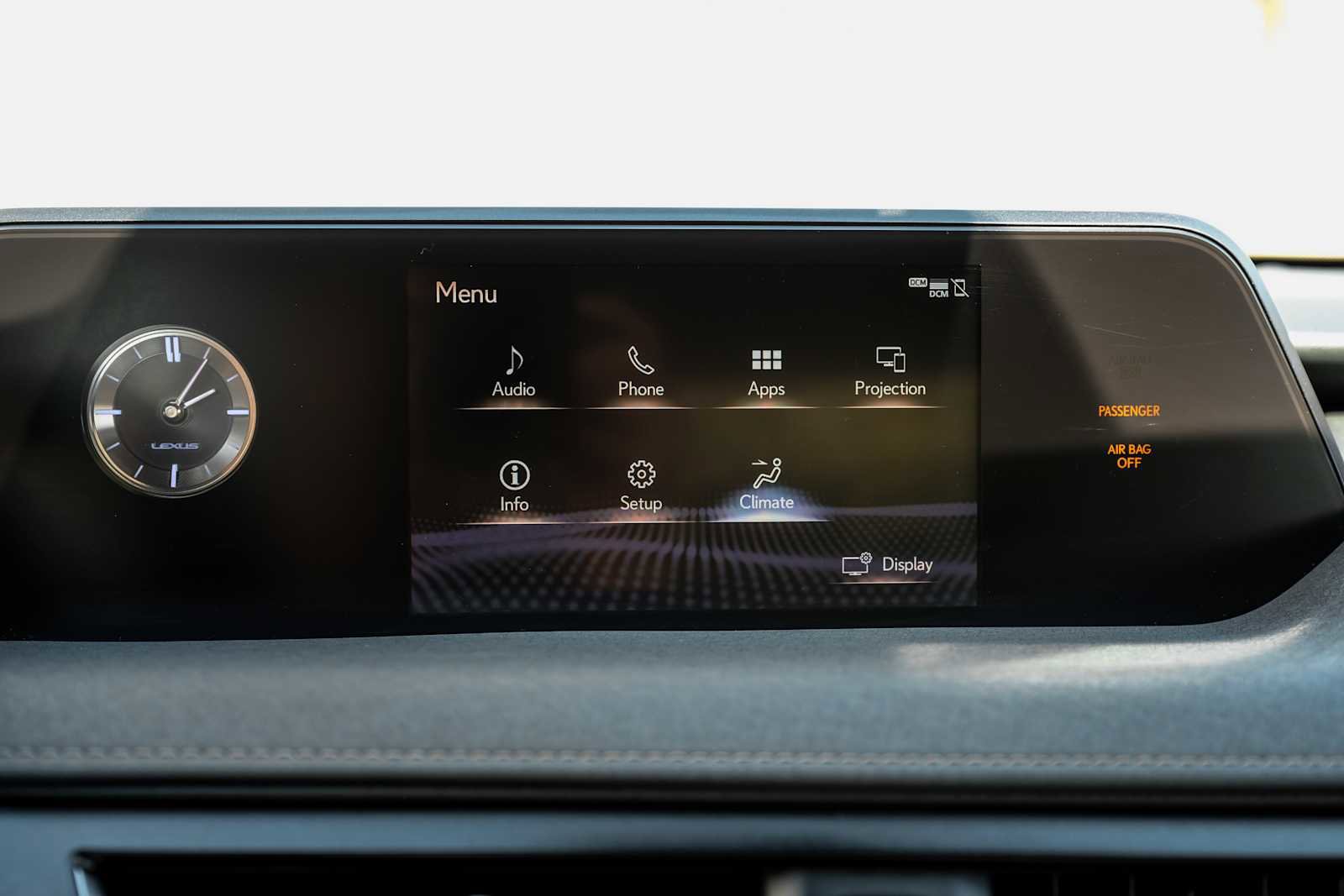 Used 2019 Lexus UX 200 image 29