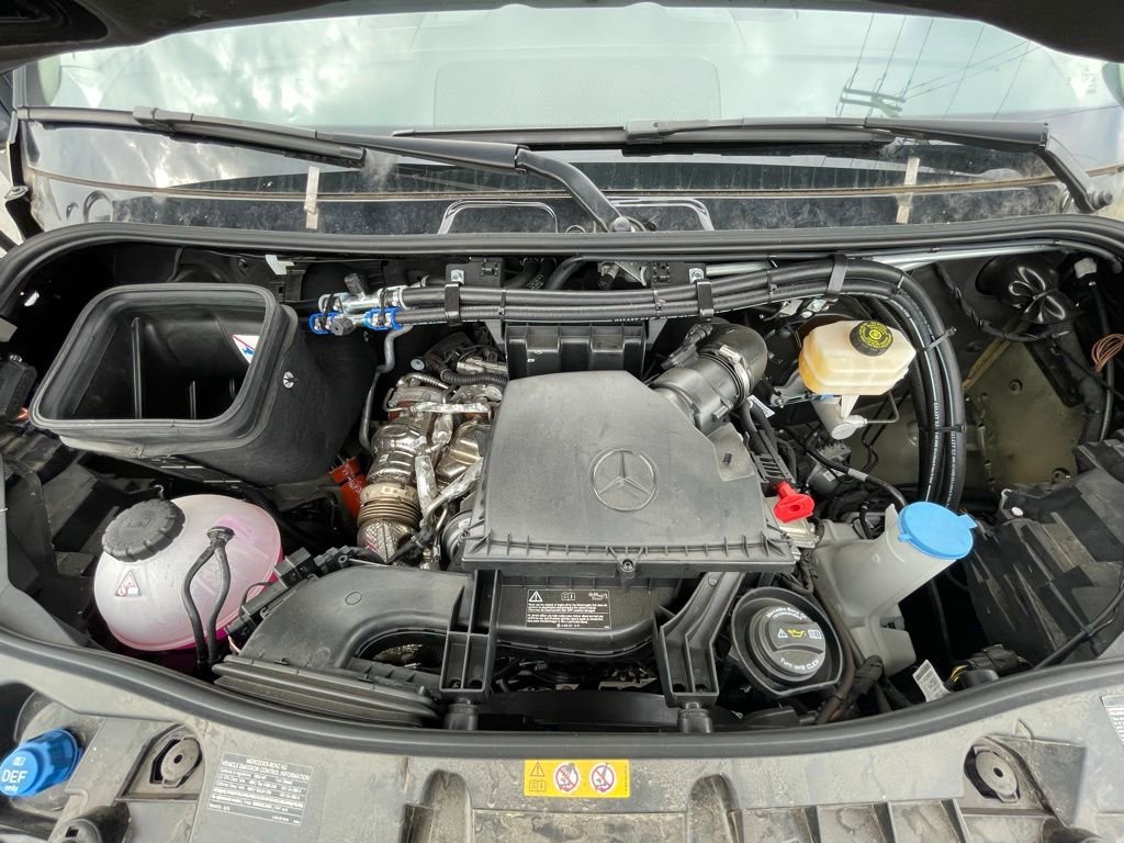 Used 2024 Mercedes-Benz Sprinter 3500 image 9
