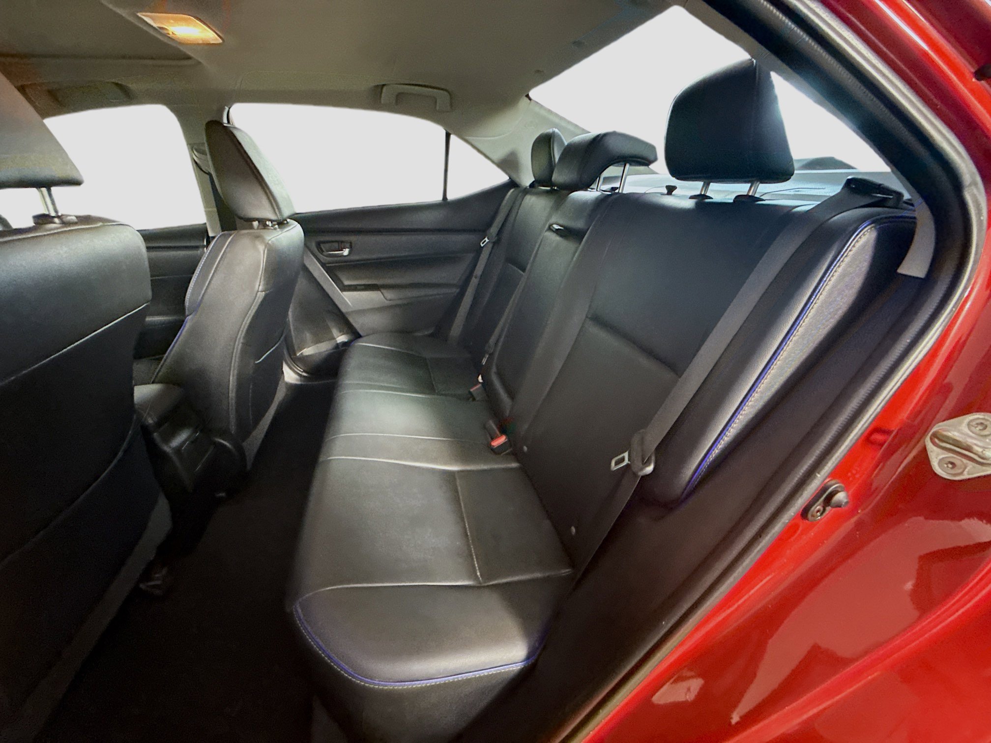 Used 2017 Toyota Corolla XSE image 25