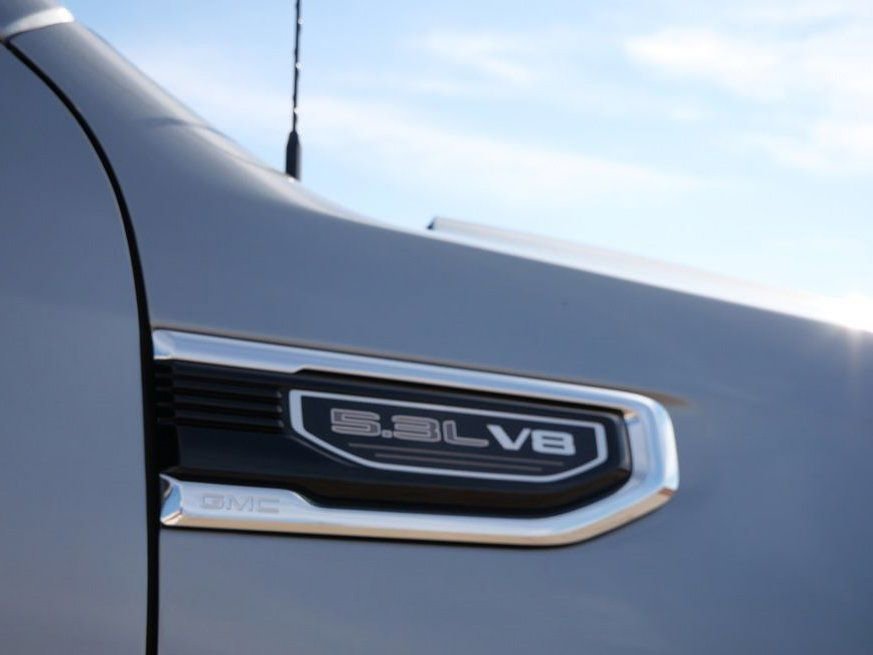 Used 2023 GMC Sierra 1500 SLT image 12