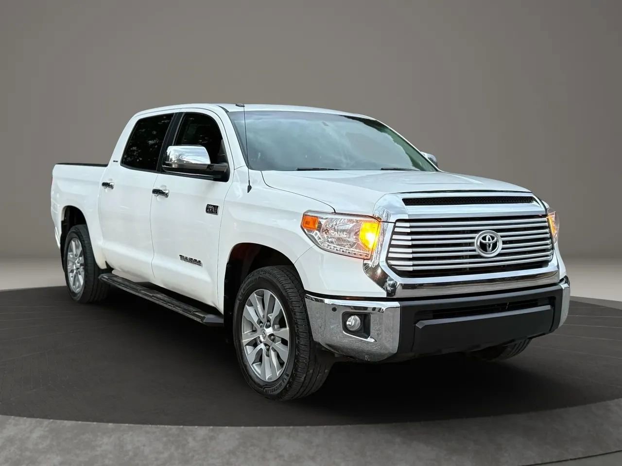 Used 2017 Toyota Tundra Limited image 3